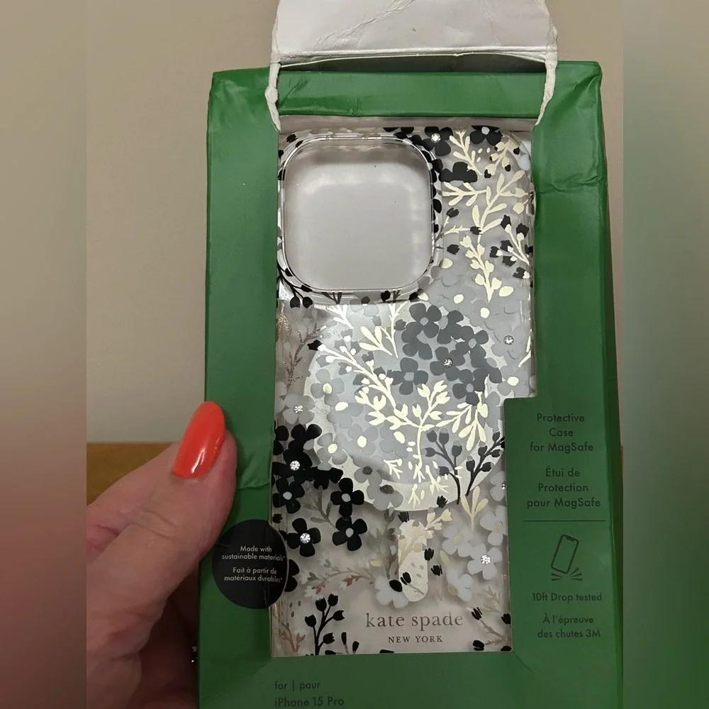 Kate Spade Black and White Floral 15 Pro Phone Case